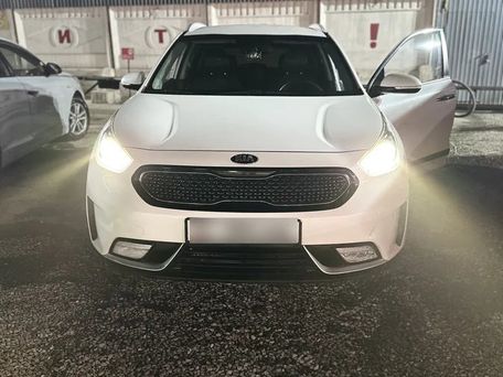 Kia Niro, 2018 — photo 1