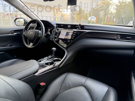 Toyota Camry, 2018 — 照片 7