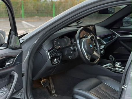 BMW 5 серии, 2021 — 照片 8