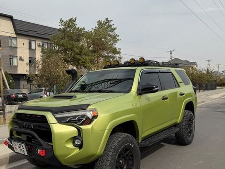 Toyota 4Runner, 2023 — фото 2