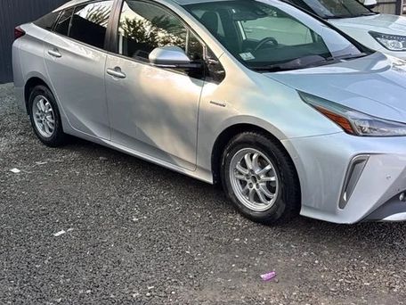Toyota Prius v (+), 2020 — фото 1